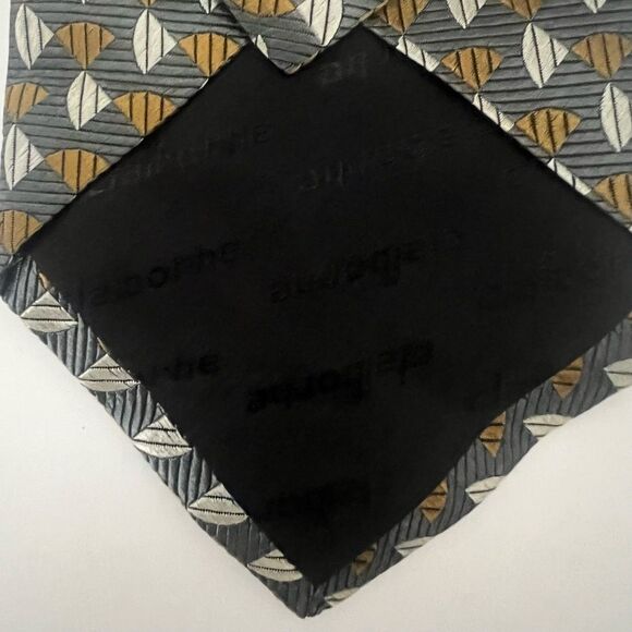 Claiborne 100% Silk Designer Tie Gray Geometric Business‎ Casual Retro Necktie - Picture 7 of 9